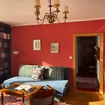 Aaa Apartment *